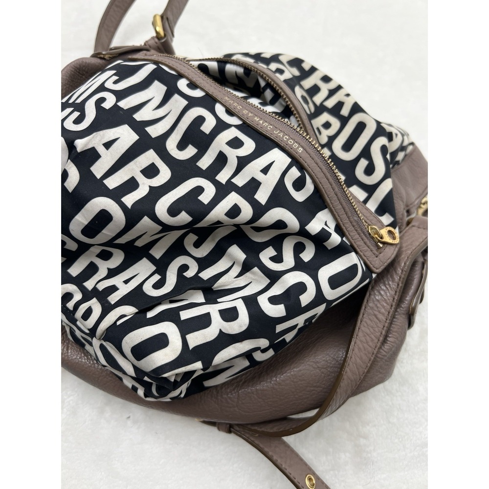 MARC BY MARC JACOBS Classic Q NATASHA Ash Brown Pebbled Crossbody Shoulder Bag - Picture 12 of 16